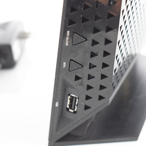 NETGEAR R6300 1300Mbps 5 Port WiFi Wireless Dual Band Router - Picture 3 of 6